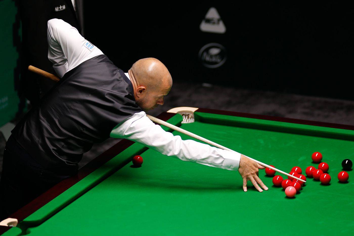 NBA宣布减少快船队全美直播场次，鲍尔默前往总部抗议