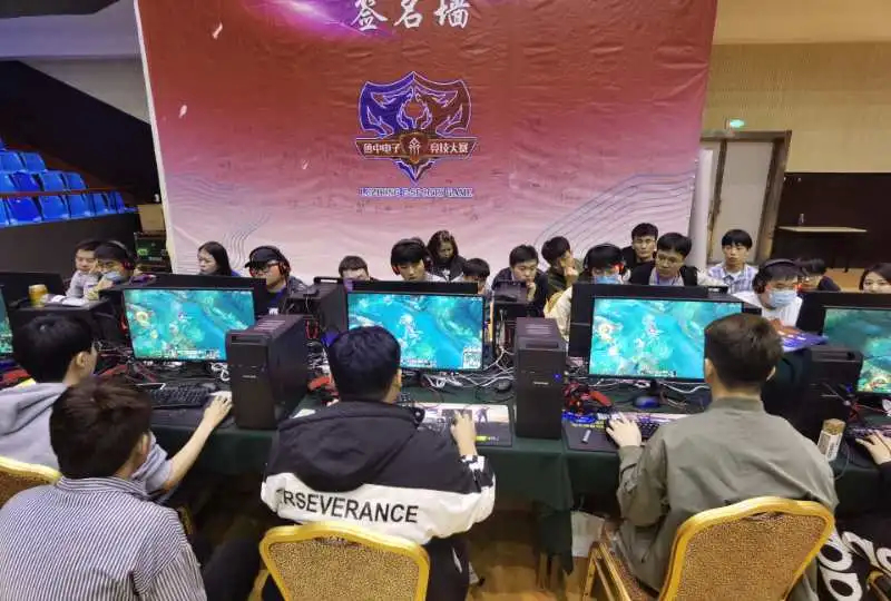 体育残奥会游泳冠军贾红光：成绩已属过去 将继续备战全国残运会