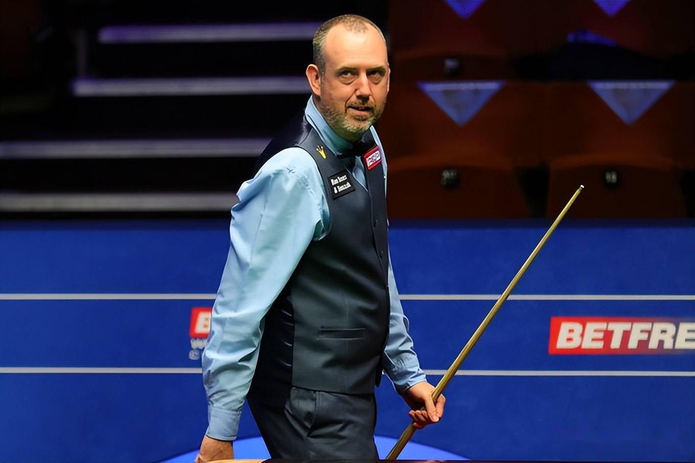 拜仁官方：球队后卫伊藤洋辉遭遇跖骨骨折 预计将缺席数月