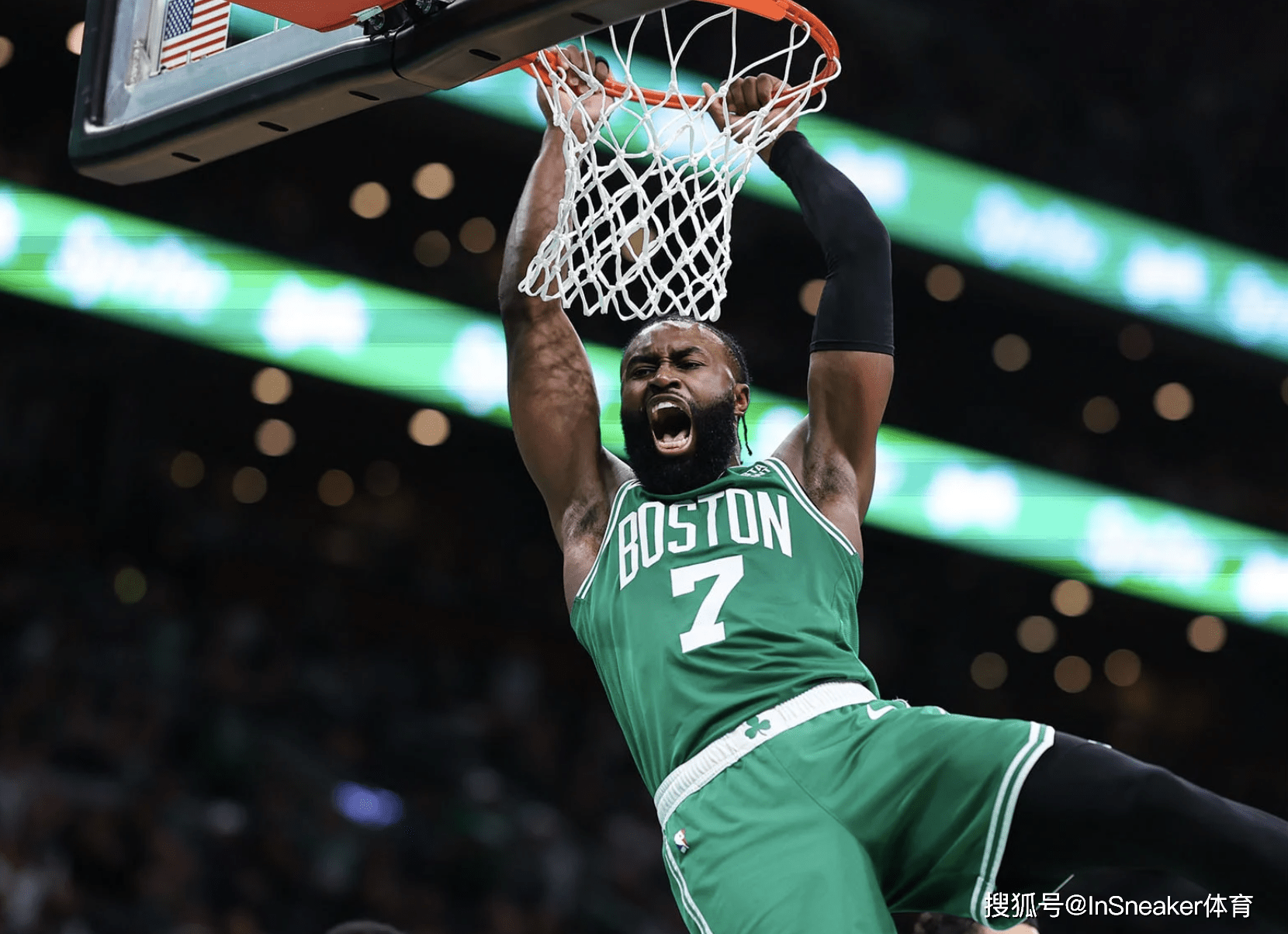 布朗尼场均21.9分！保罗力挺大侄子：黑他的人都是嫉妒.