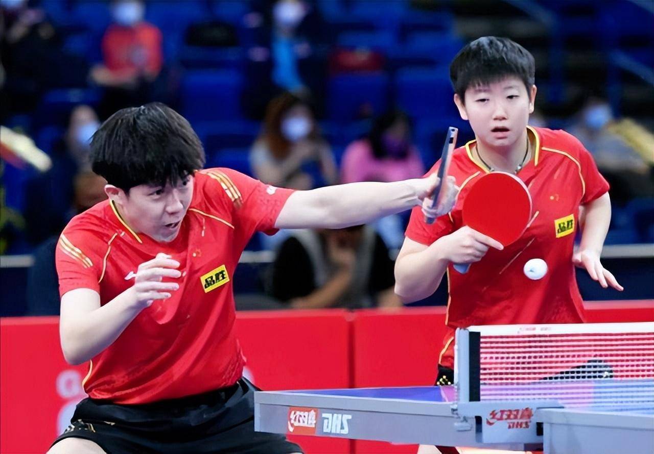 罕见！战胜BLG后TS笑得脸都模糊了，热度爆炸两小时播放破百万